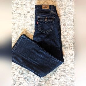 Levi's women 515 flare SZ waist 6m length 27